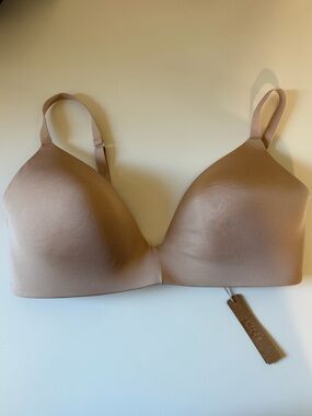 SKIMS Wireless Form T shirt Bra Clay 38D NWT